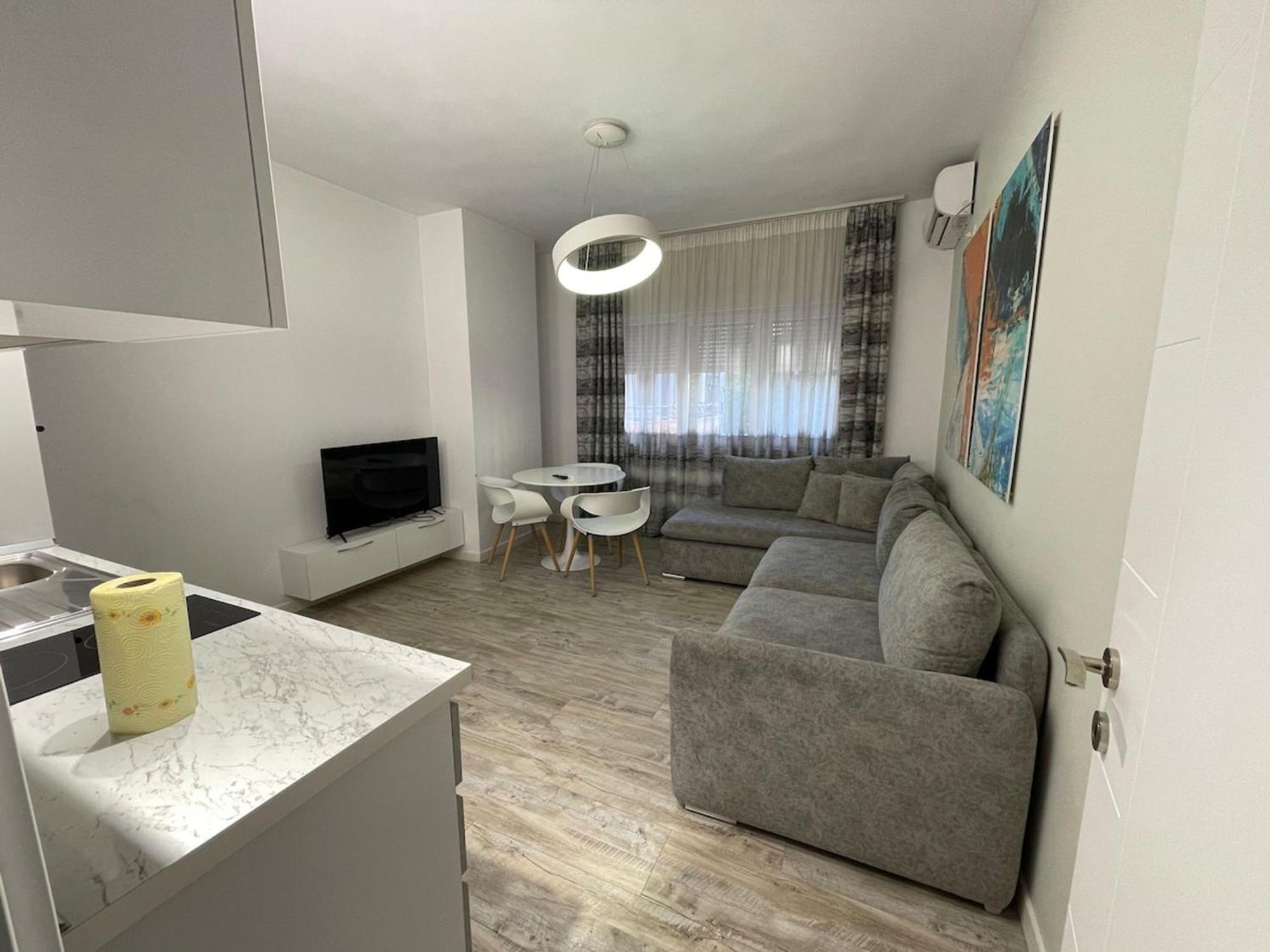 Boutique 3 - Cozy 1-bedroom Appartement Tirana